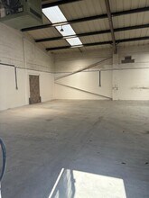 Railway Rd, Darwen to rent Interior Photo- Image 2 of 5