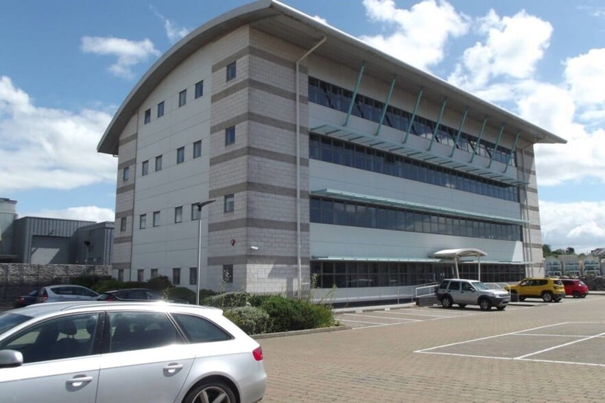 Maxwell Rd, Plymouth to rent - Building Photo - Image 2 of 2