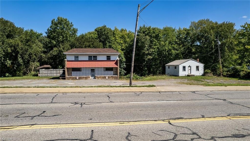 3950 Parkman Rd, Warren, OH for sale - Building Photo - Image 1 of 4