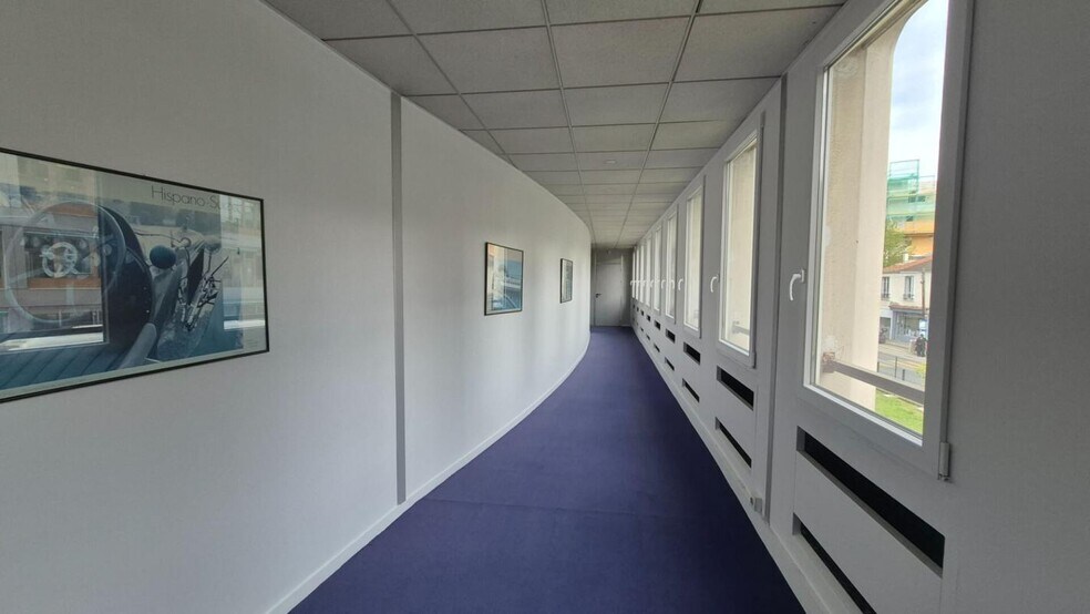 Office in Montreuil for sale - Interior Photo - Image 3 of 9