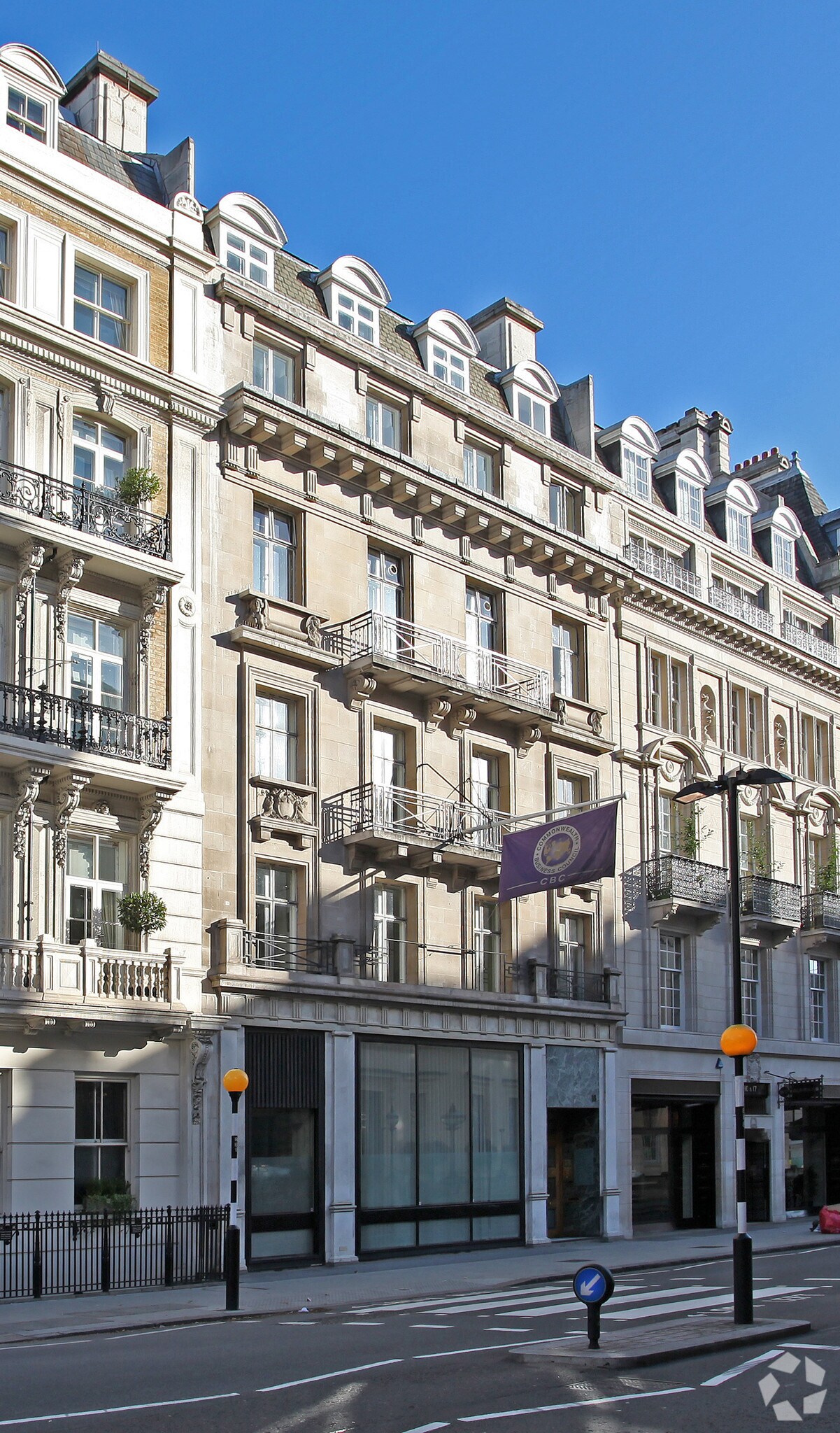 18-19 Pall Mall, London to rent Primary Photo- Image 1 of 15