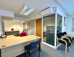 6-8 St. Thomas's Rd, Luton to rent Interior Photo- Image 2 of 6