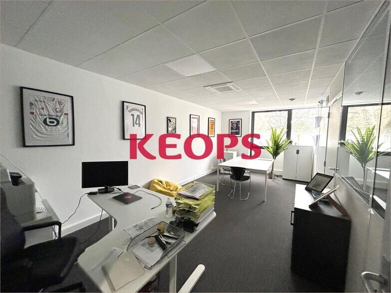 130 Rue Galilée, Labège to rent - Interior Photo - Image 2 of 24