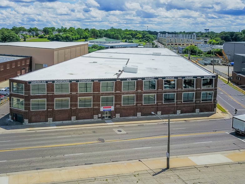 470-475 Market Ave SW, Grand Rapids, MI for sale - Building Photo - Image 1 of 1