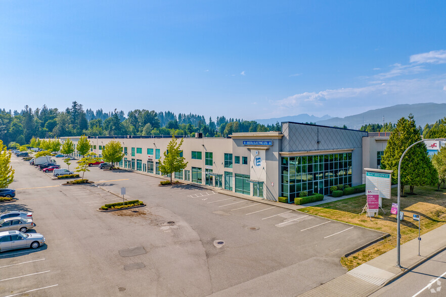 1647 Broadway St, Port Coquitlam, BC for rent - Building Photo - Image 1 of 5