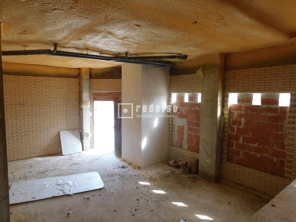 Retail in Madrid, Madrid to rent Interior Photo- Image 1 of 6