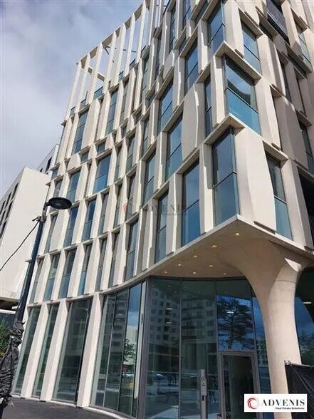 Office in Bordeaux to rent - Building Photo - Image 2 of 11