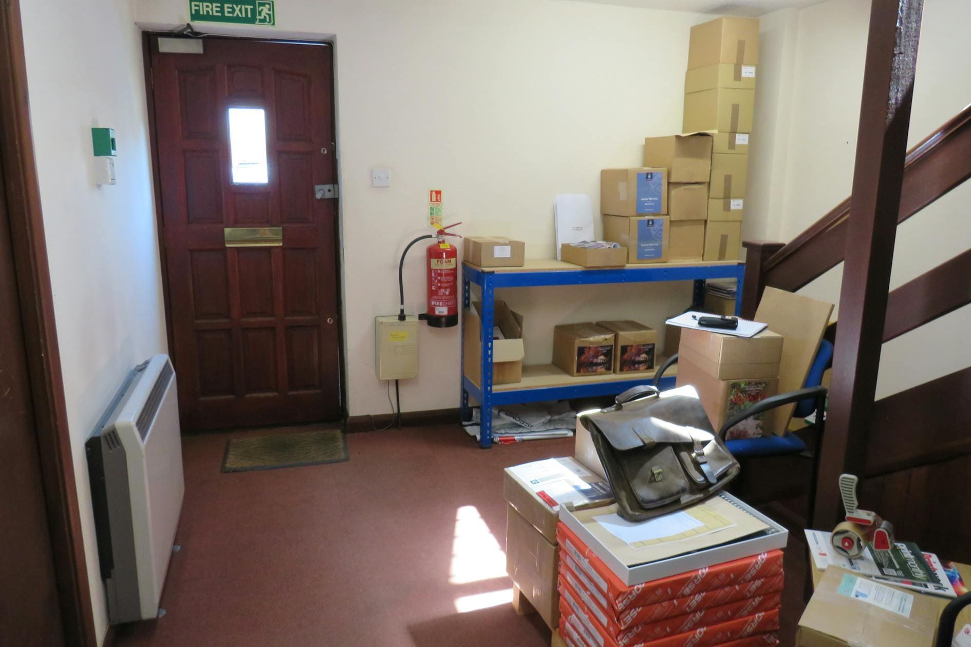 London Rd, Hook to rent Interior Photo- Image 1 of 6