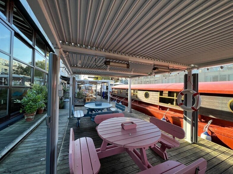 49-50 Eagle Wharf Rd, London to rent - Building Photo - Image 3 of 7