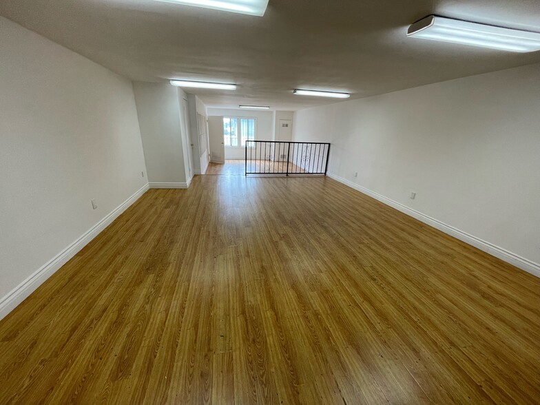 2924-2926 W Manchester Blvd, Inglewood, CA for rent - Building Photo - Image 3 of 15