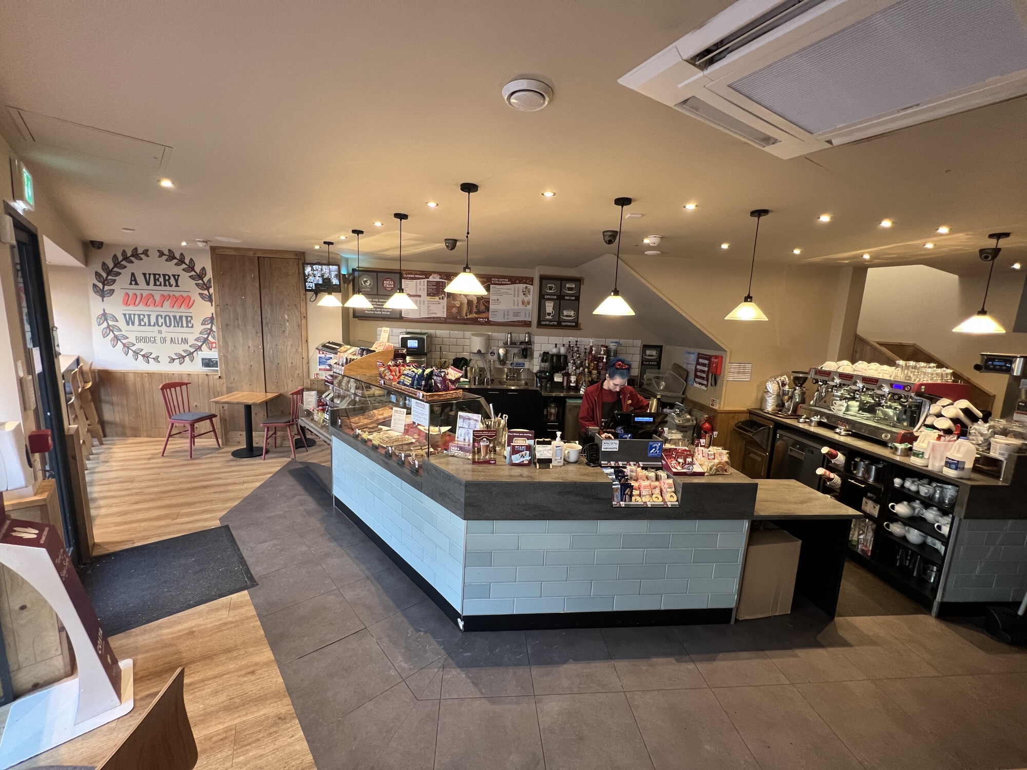 8-10 Henderson St, Bridge Of Allan to rent Interior Photo- Image 1 of 4