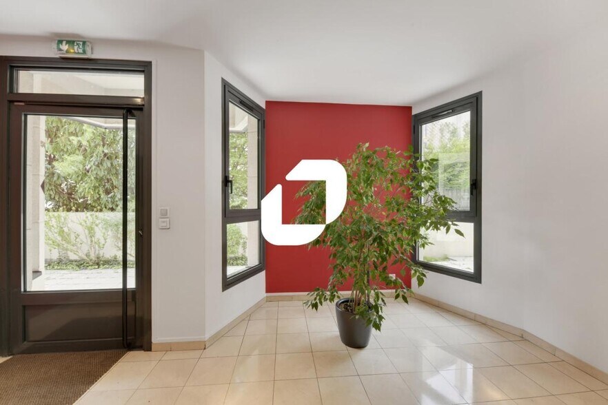 Office in Saint-Cloud to rent - Building Photo - Image 3 of 14