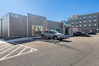 3601 Plaza Way, Kennewick, WA to rent Building Photo- Image 2 of 4