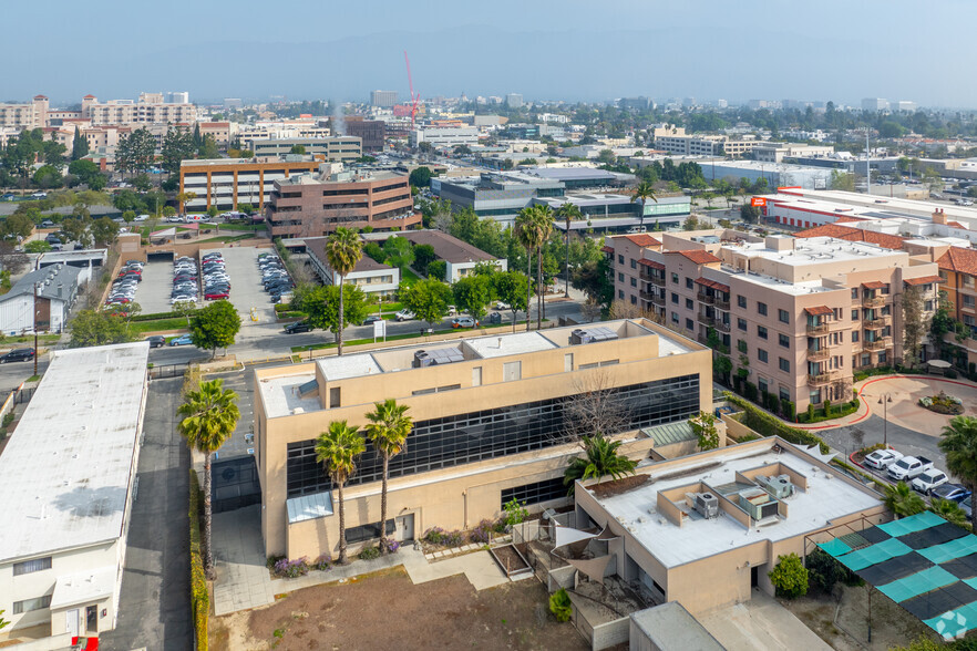 66 Hurlbut St, Pasadena, CA for rent - Aerial - Image 2 of 10