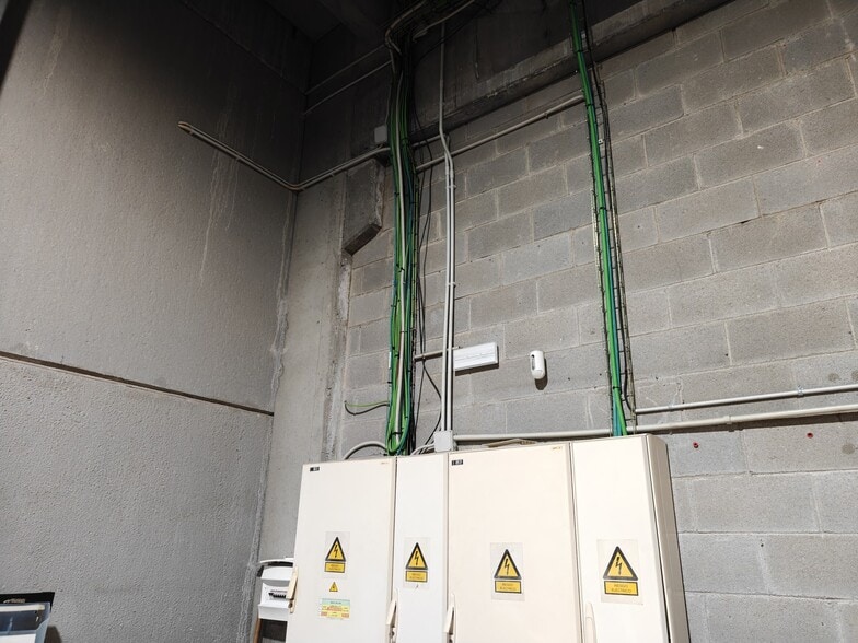 Industrial in Viladecans, Barcelona to rent - Building Photo - Image 2 of 24