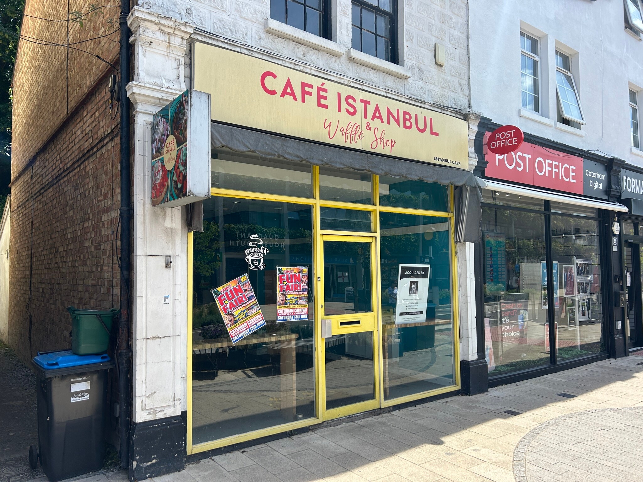 28 Croydon Rd, Caterham to rent Building Photo- Image 1 of 2