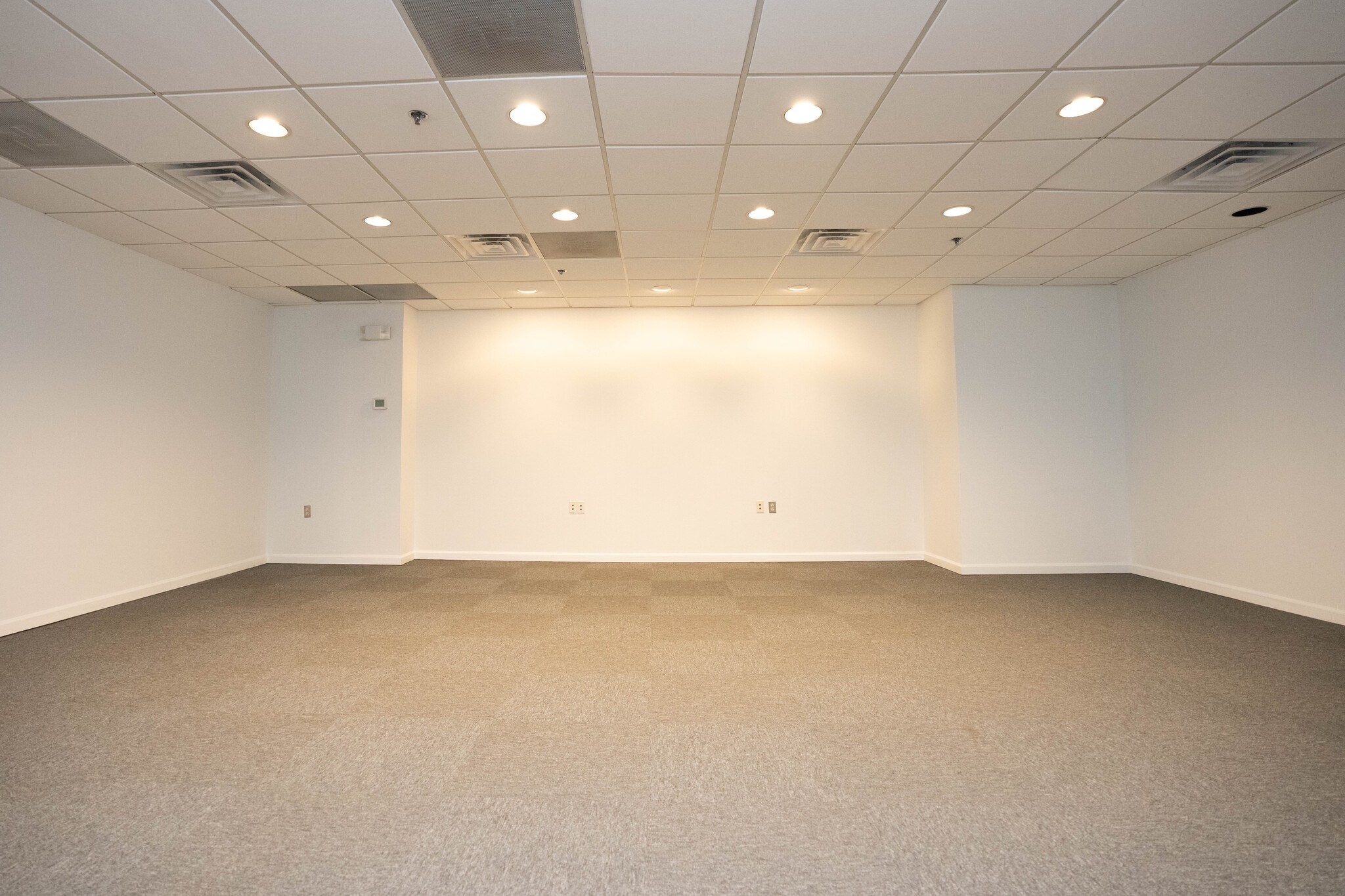 1110 Bonifant St, Silver Spring, MD to rent Interior Photo- Image 1 of 9