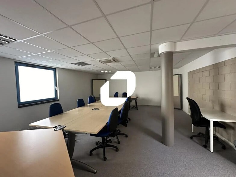 1 Rue René Laënnec, Schiltigheim to rent - Building Photo - Image 2 of 8