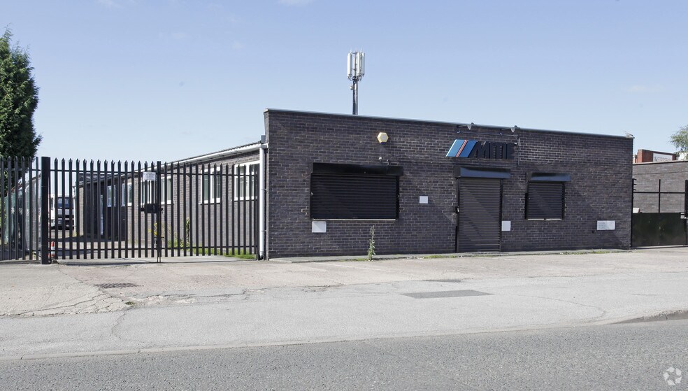 9 Middlemore Ln, Walsall for sale - Primary Photo - Image 1 of 1