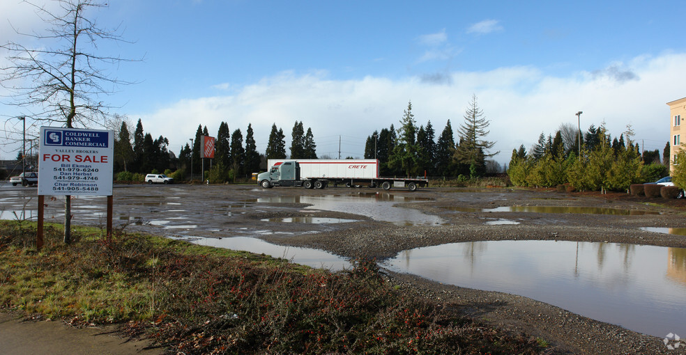 Fescue St SE, Albany, OR for rent - Primary Photo - Image 1 of 5