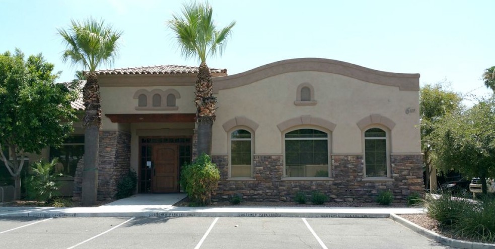 2152 S Vineyard Ave, Mesa, AZ for rent - Primary Photo - Image 1 of 14