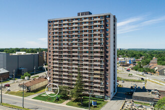 360 Croydon Ave, Ottawa, ON for rent Building Photo- Image 1 of 5