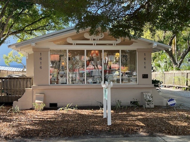 1616 Oak St, Sarasota, FL for sale - Building Photo - Image 1 of 33