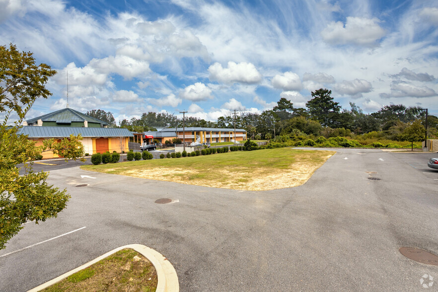 15096 US-19, Thomasville, GA for rent - Building Photo - Image 3 of 9