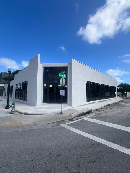 2217-2221 N Federal Hwy, Hollywood, FL for rent - Building Photo - Image 1 of 18