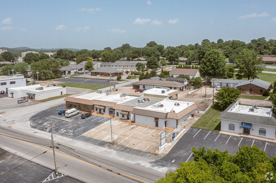 1405-1409 Hatcher Ln, Columbia, TN for sale - Aerial - Image 2 of 13