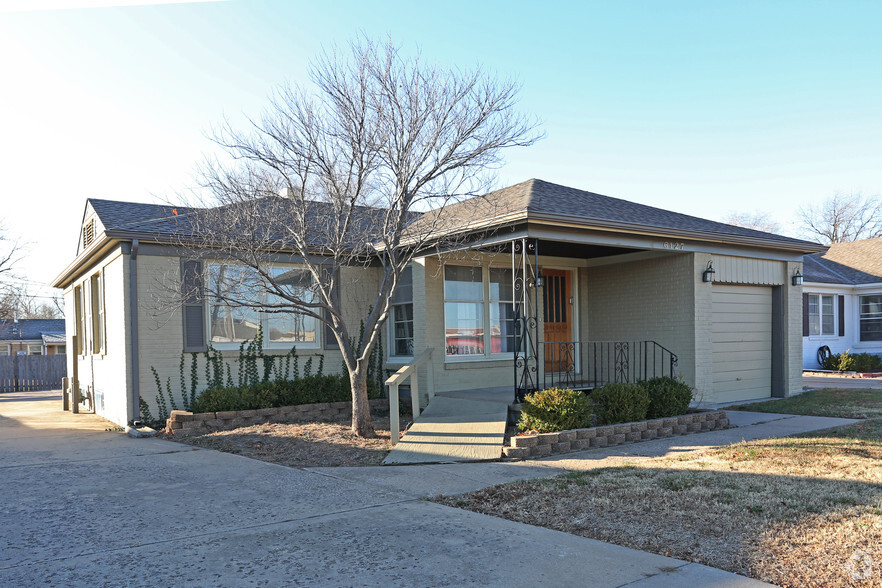 6127 E Central Ave, Wichita, KS for sale - Primary Photo - Image 1 of 1