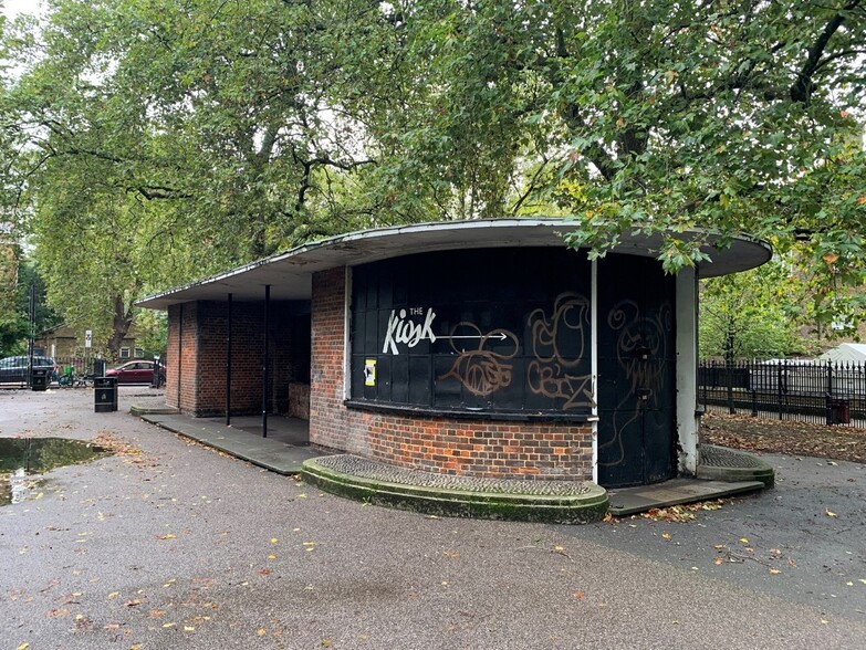 Bethnal Green Gardens Kiosk, London for rent - Building Photo - Image 1 of 2