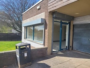 Bargarran Sq, Erskine to rent Building Photo- Image 1 of 2