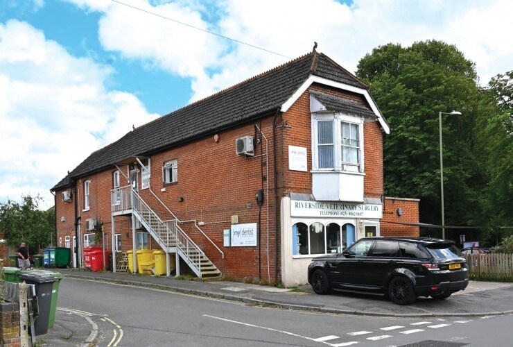 2A Scotter Rd, Eastleigh for sale - Building Photo - Image 1 of 1