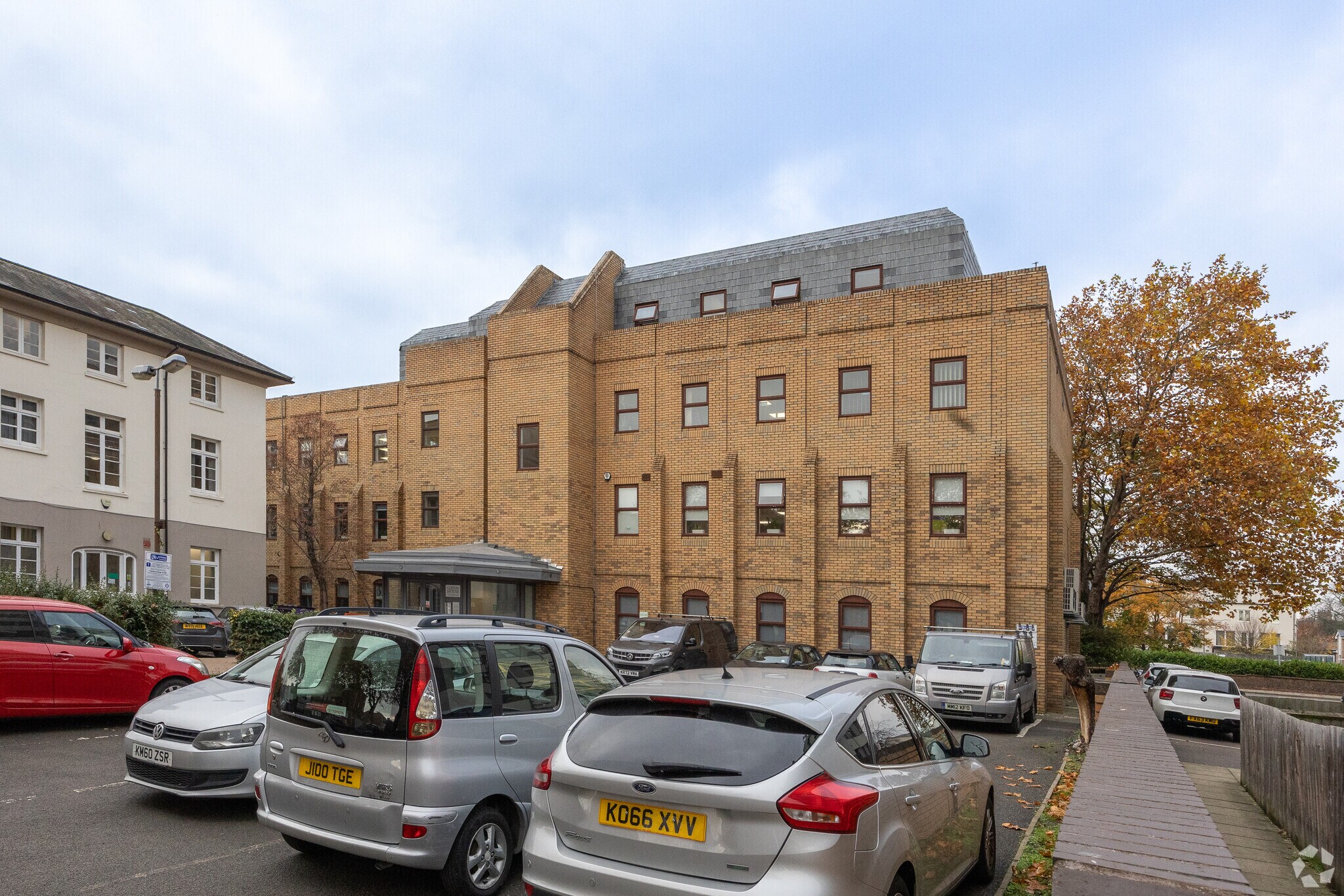 4A Goldington Rd, Bedford to rent Primary Photo- Image 1 of 3