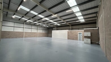 Oak Dr, Hartlebury to rent Interior Photo- Image 2 of 4