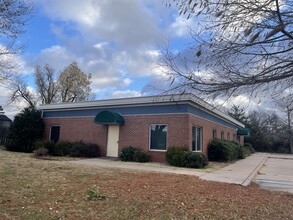 50 S Baumann Ave, Edmond, OK for rent Building Photo- Image 1 of 1