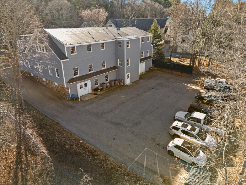 76 Summer St, Manchester By The Sea, MA for sale - Building Photo - Image 3 of 44