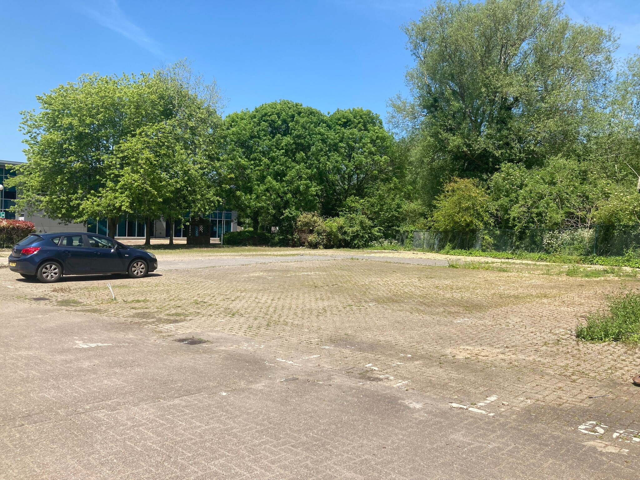 Newbury Business Park park, Newbury for sale Primary Photo- Image 1 of 1