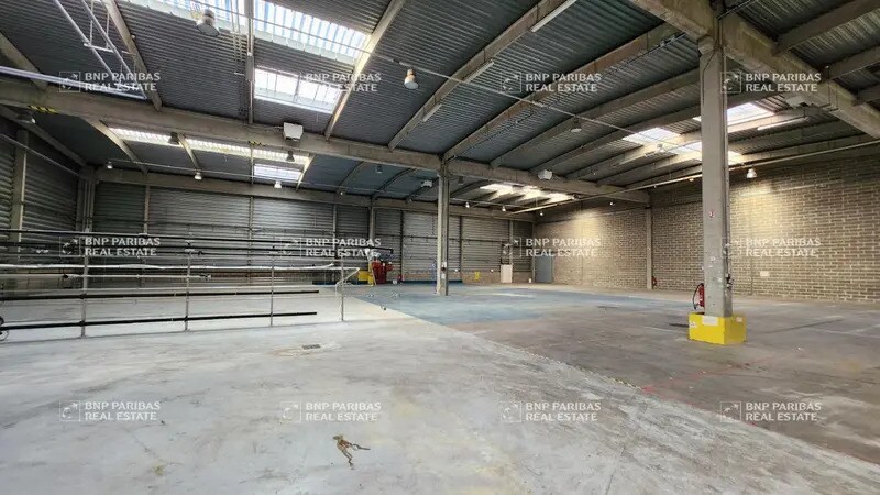 Industrial in Sucy-en-Brie to rent - Interior Photo - Image 2 of 10