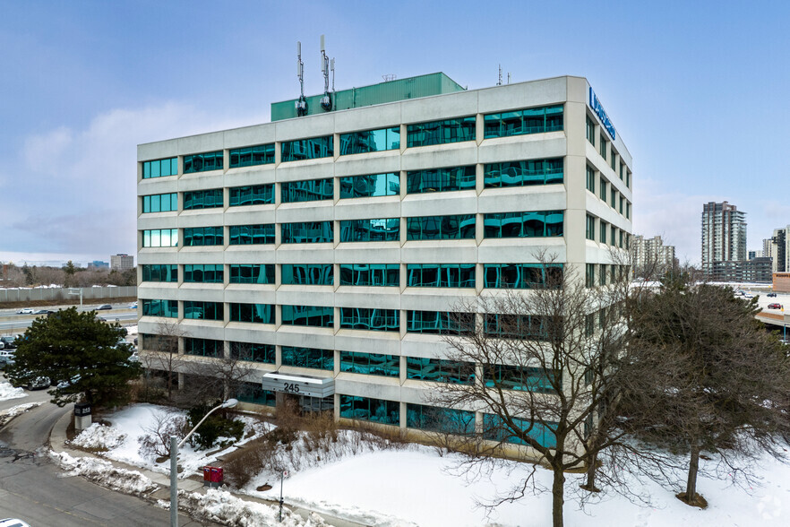 245 Fairview Mall Dr, Toronto, ON for rent - Building Photo - Image 3 of 7