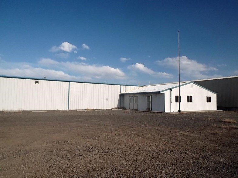 415 Alan Rd, Powell, WY for rent - Building Photo - Image 2 of 16