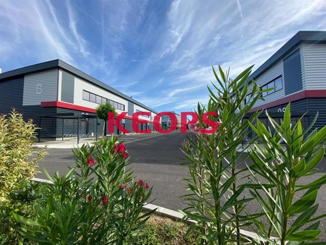 Light Industrial in Toulouse to rent Building Photo- Image 1 of 6