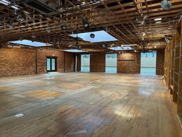 46-48 Hillside Ave, Williston Park, NY to rent Interior Photo- Image 1 of 6