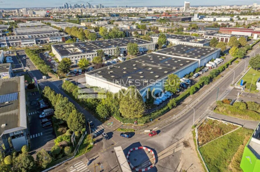 Light Industrial in Gennevilliers to rent - Aerial - Image 2 of 10