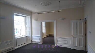 9 South Tay St, Dundee to rent Interior Photo- Image 1 of 5
