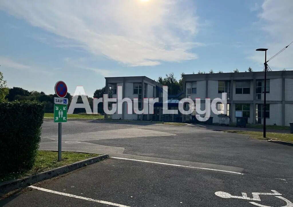 Location Bureaux 250 m² - Photo 1
