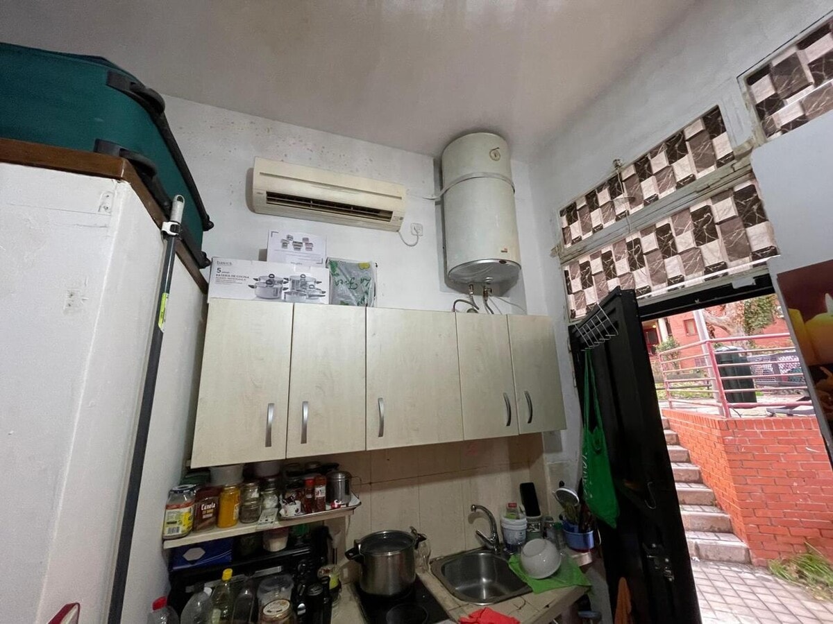 Madrid, MAD 28047 - Unit Puerta 01 -  - Interior Photo - Image 1 of 9