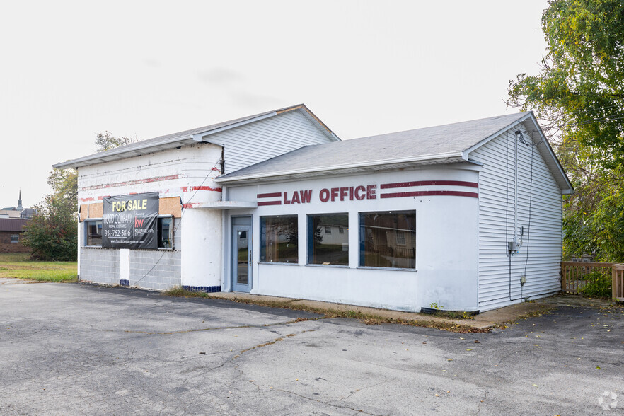 327 W Gaines St, Lawrenceburg, TN for sale - Primary Photo - Image 1 of 1