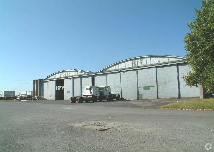 Old Sarum Airfield, Salisbury for sale Primary Photo- Image 1 of 1